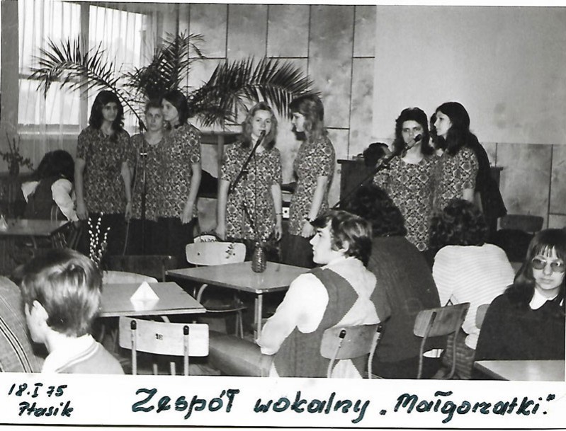 Występ zespołu wokalnego "Małgorzatki" - 1975 r.