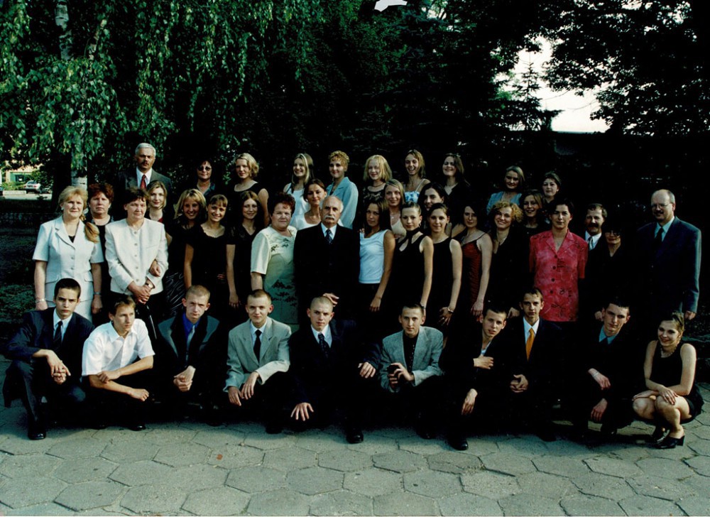 Komers klas III gimnazjum 2003 r.