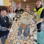 Światowy Dzień Budowlańca - uczniowie prezentują efekty swojej pracy - mozaika