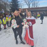 Samorząd Uczniowski przyłączył się do akcji organizowanej przez Urząd Miasta Leszna, której celem było udekorowanie choinki przy stadionie