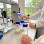 Ćwiczenia dotyczące analizy mleka przy użyciu analizatora do mleka
