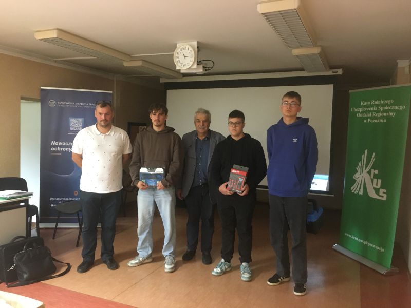 Etap szkolny międzyszkolnego konkursu pod hasłem „Bezpieczeństwo i higiena pracy w rolnictwie indywidualnym”