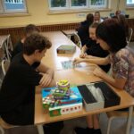 Dzień Gier Planszowych - uczniowie podczas gry