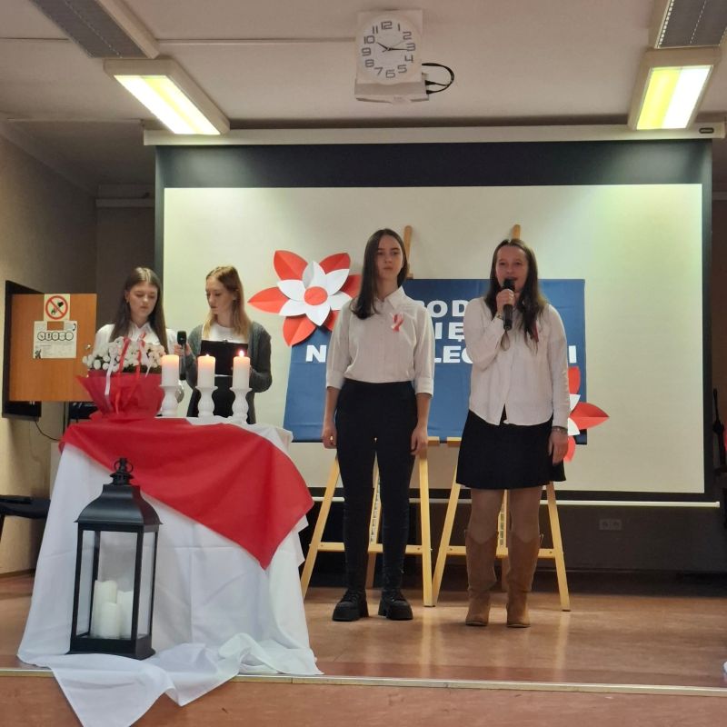 Uroczysty apel z okazji Narodowego Święta Niepodległości