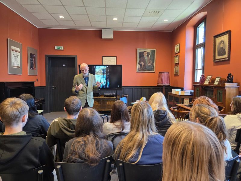 Międzynarodowy Listopad Poetycki – młodzi w świecie słów