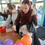 Wróżby i konkursy andrzejkowe przygotowane przez Samorząd Uczniowski