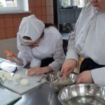 Przygotowanie jajek faszerowanych