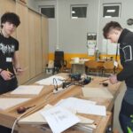 Uczniowie wykonują pracę konkursową na XIV ogólnopolskim konkursie Diamentowa Piła 2016